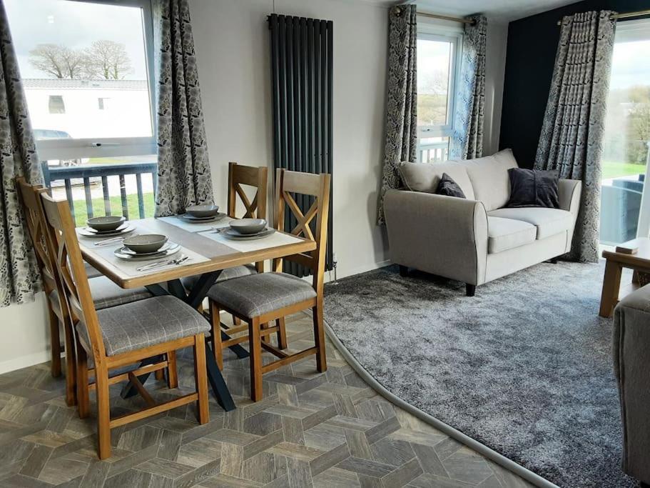 Holiday Home With A Hot Tub St Austell Buitenkant foto